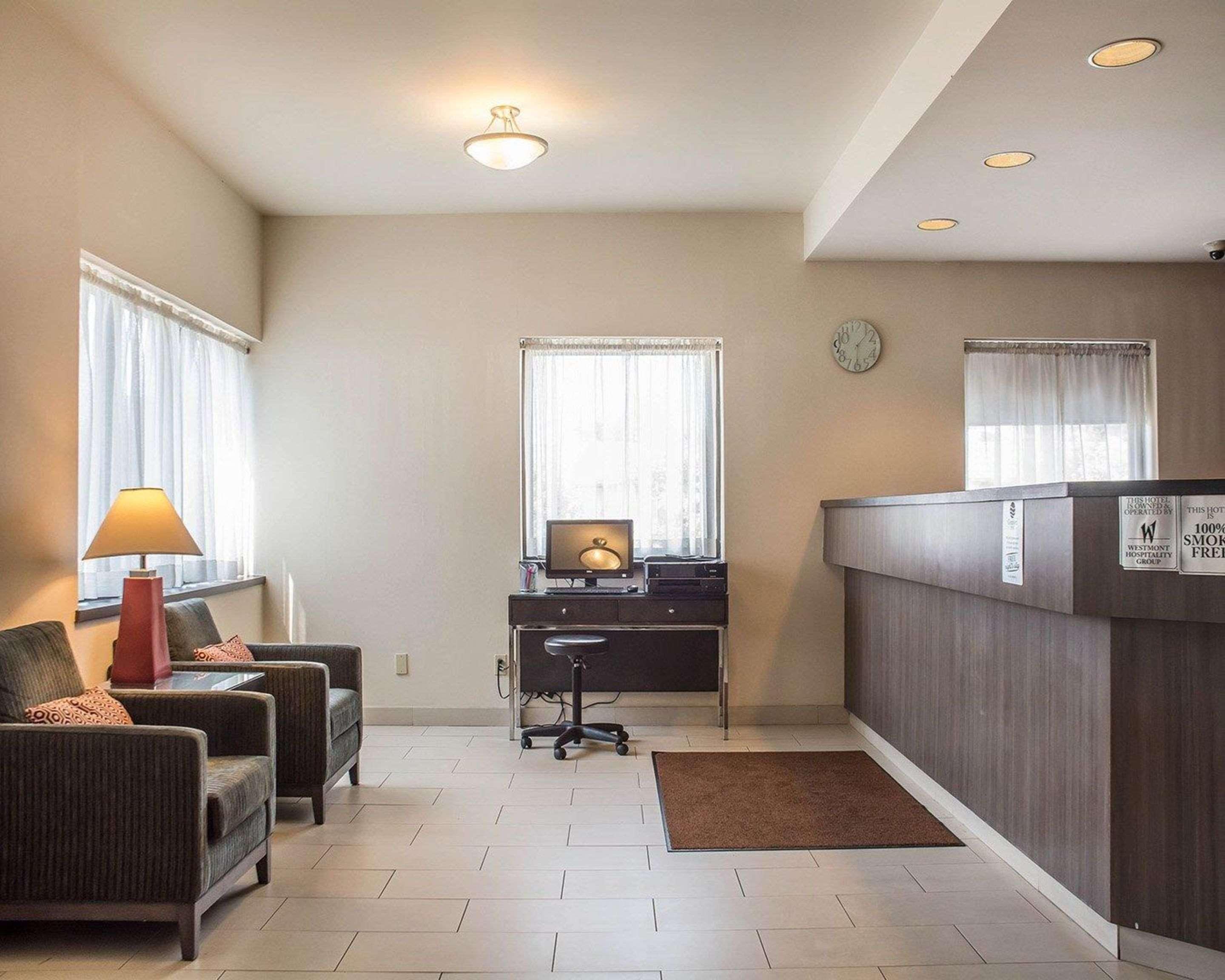 Comfort Inn Ватерлоо Экстерьер фото
