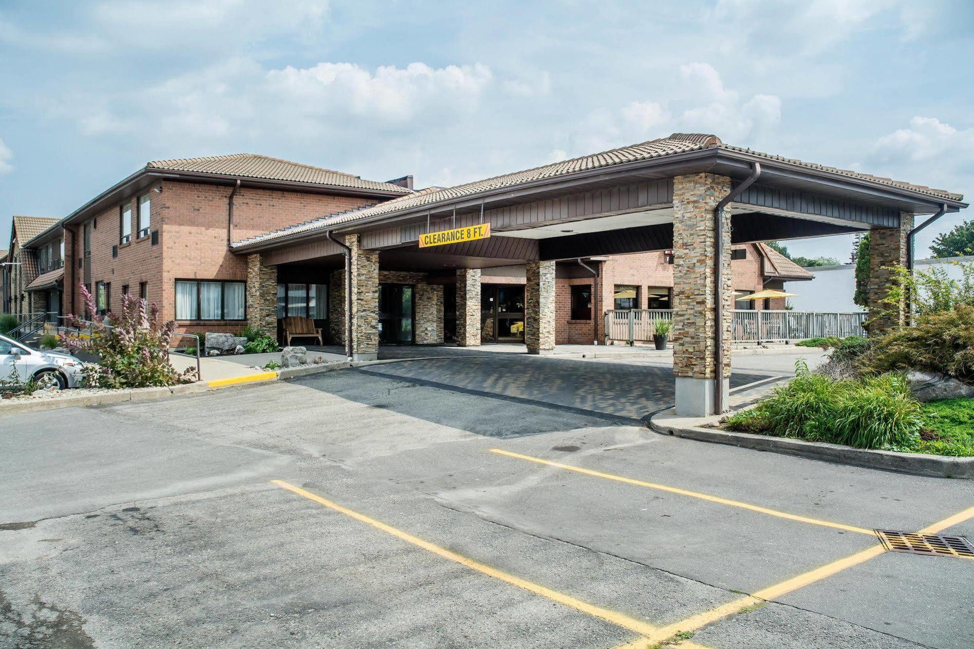 Comfort Inn Ватерлоо Экстерьер фото